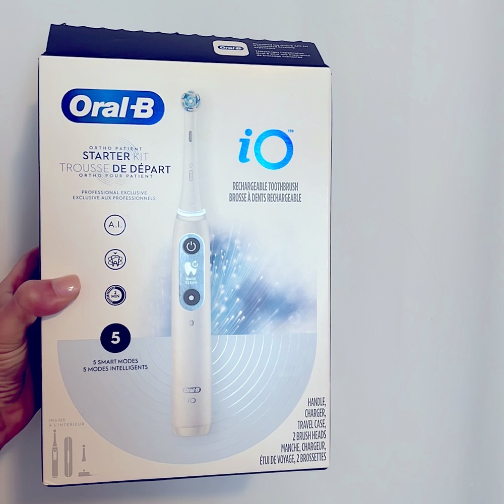 Oral-B iO White Rechargeable Toothbrush